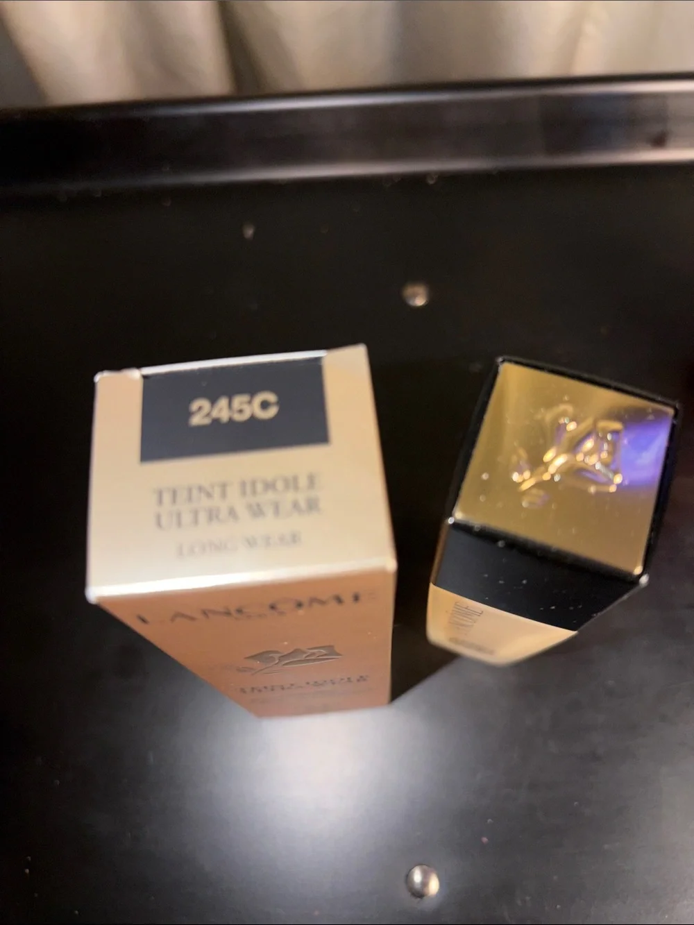 Lancôme Teint Idole Ultra Wear Foundation - Champagne Gold Packaging
